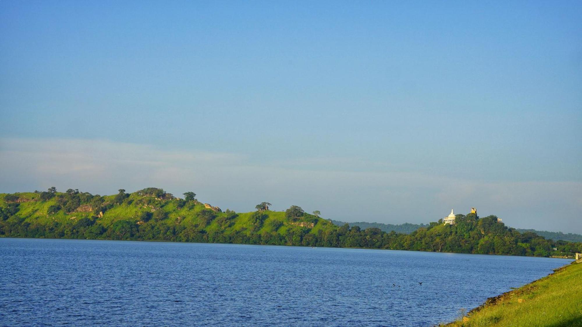 Lake Island Home Stay ดัมบูลลา ภายนอก รูปภาพ