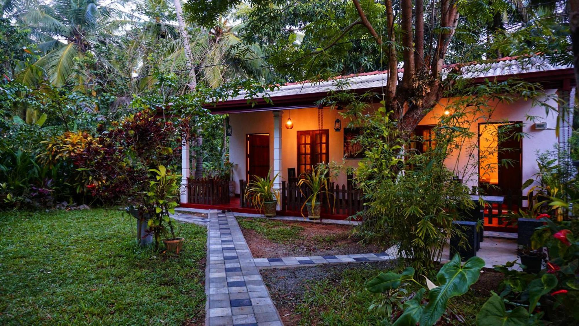 Lake Island Home Stay ดัมบูลลา ภายนอก รูปภาพ